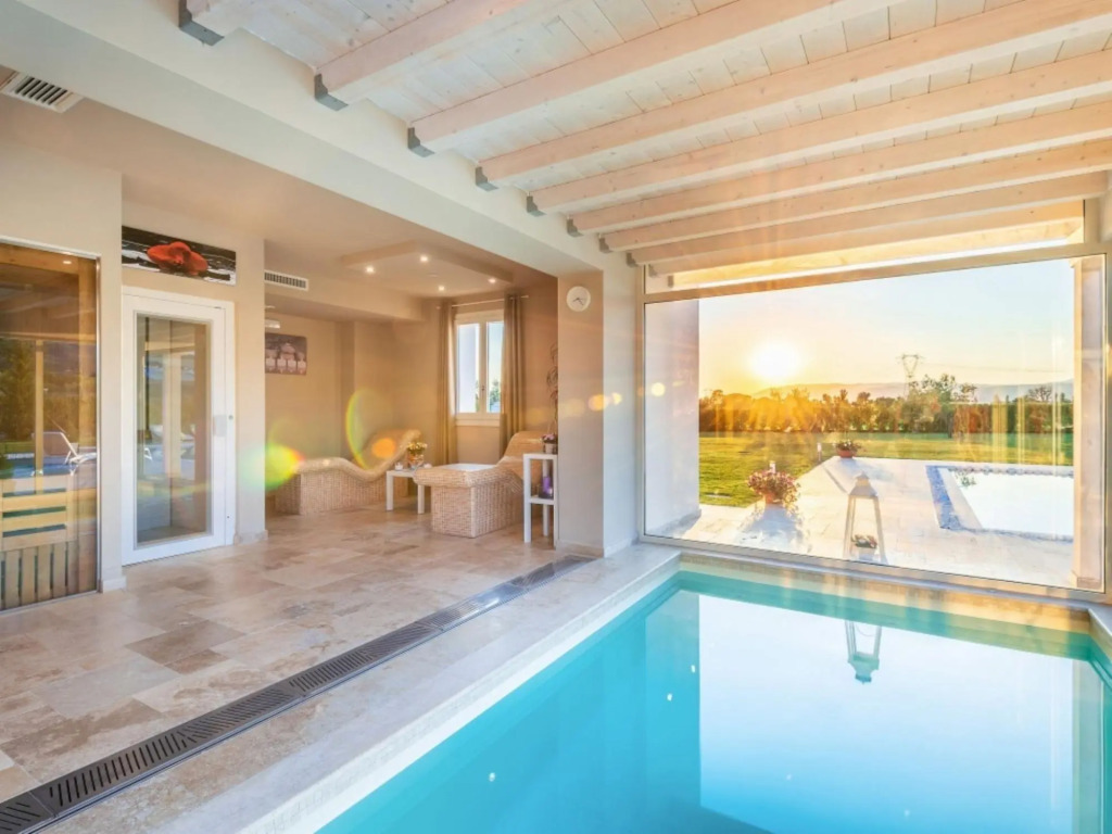 Modern and Elegant Villa With Pool and Wellness Room-villa Benessere