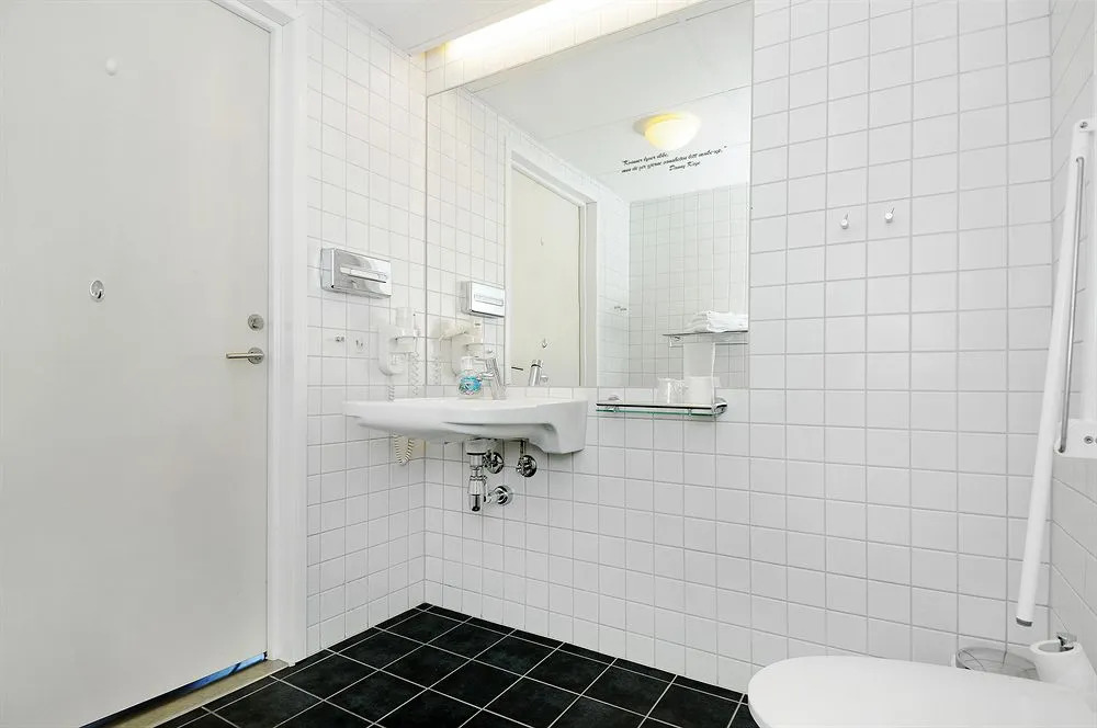 Globus Hotel