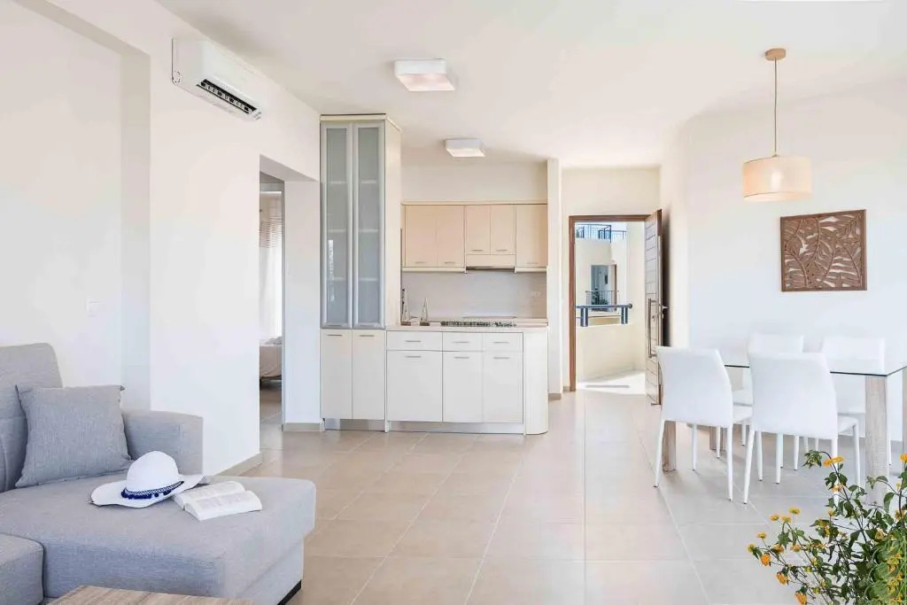 Resitour - Aphrodite Beachfront