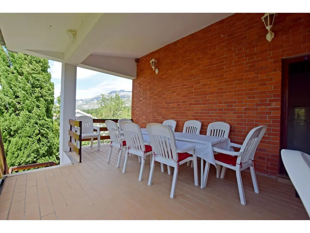 Apartments Zaterini-on Quiet Location