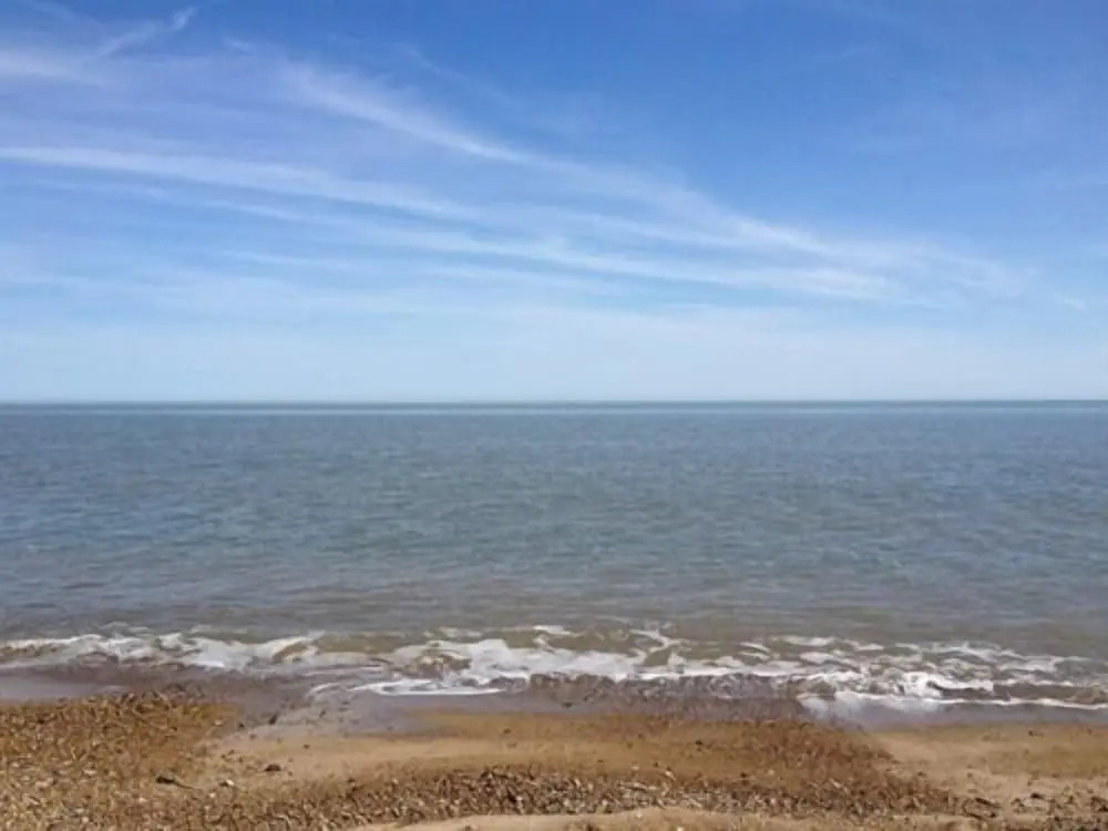 Henrys On The Prom