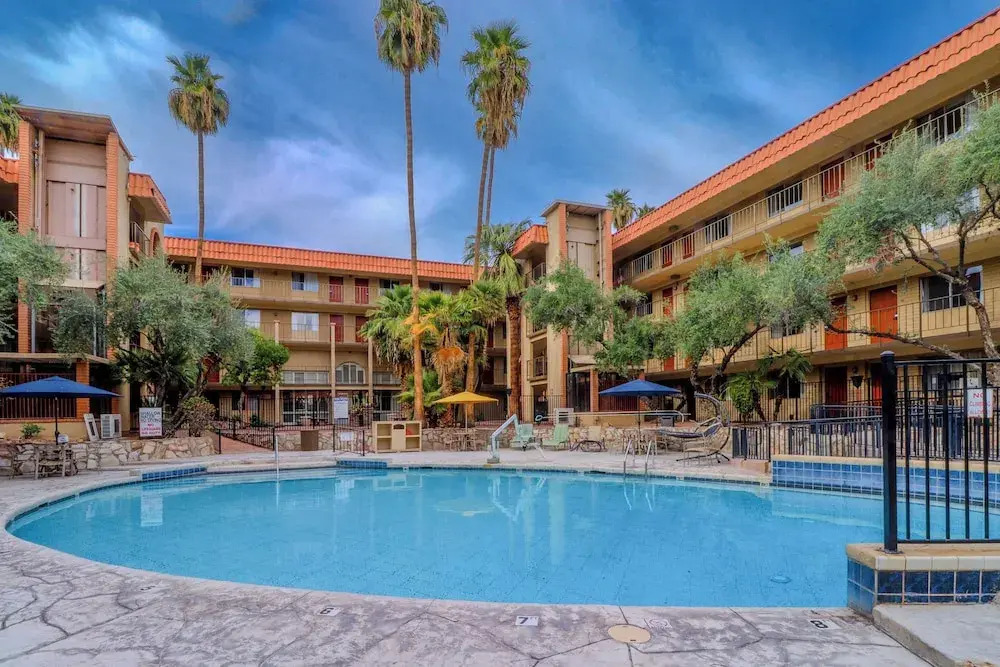 Studio 6 Phoenix, AZ - Sky Harbor
