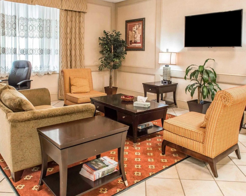 Quality Inn & Suites Indiana South