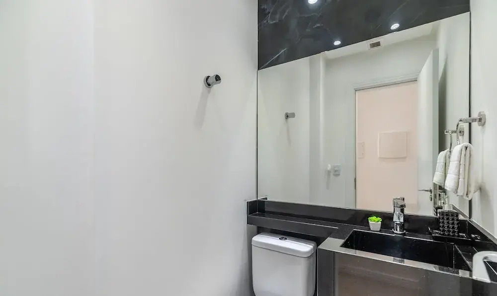 2BR Apt With BBQ in Meia Praia Mlo0601