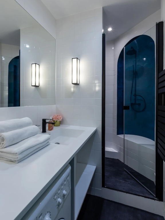 Luxury 2 Bedroom With AC - Louvre & Champs Elysees