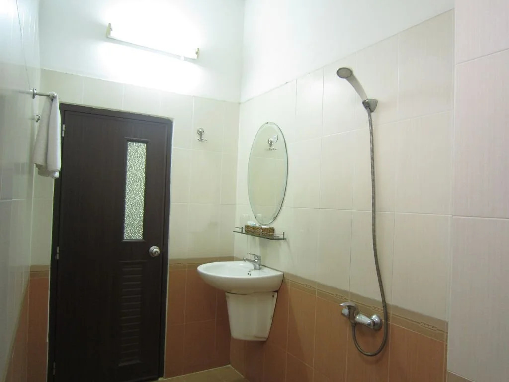 Hoang Phung Hotel - Tan Son Nhat Airport