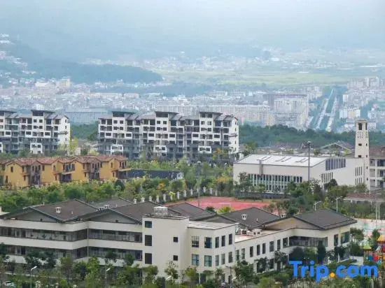 TengChong, Yi hot spring resort