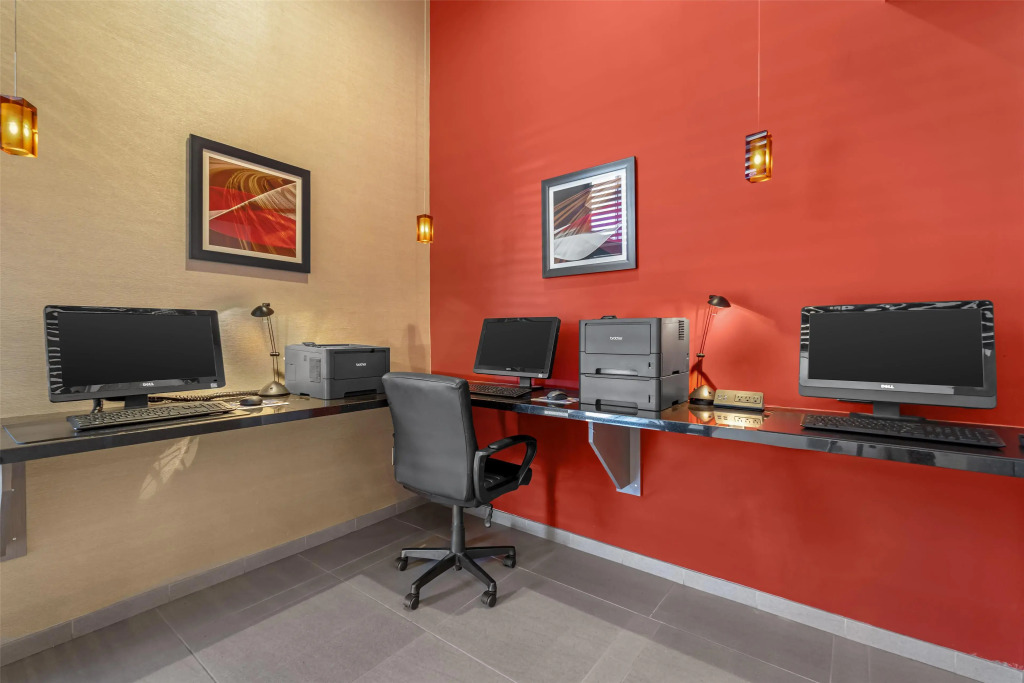 Best Western Plus Park Place Inn - Mini Suites