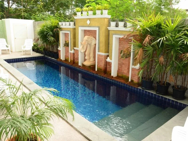 Emerald hotel