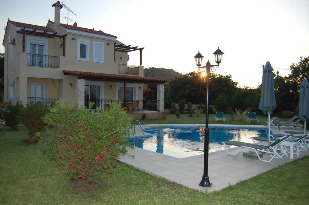 Dafni Villa by LeaderStay