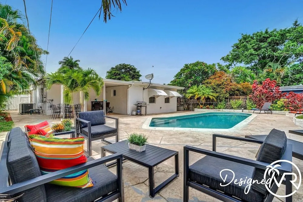 Amazing 4BR with Private Heated Pool