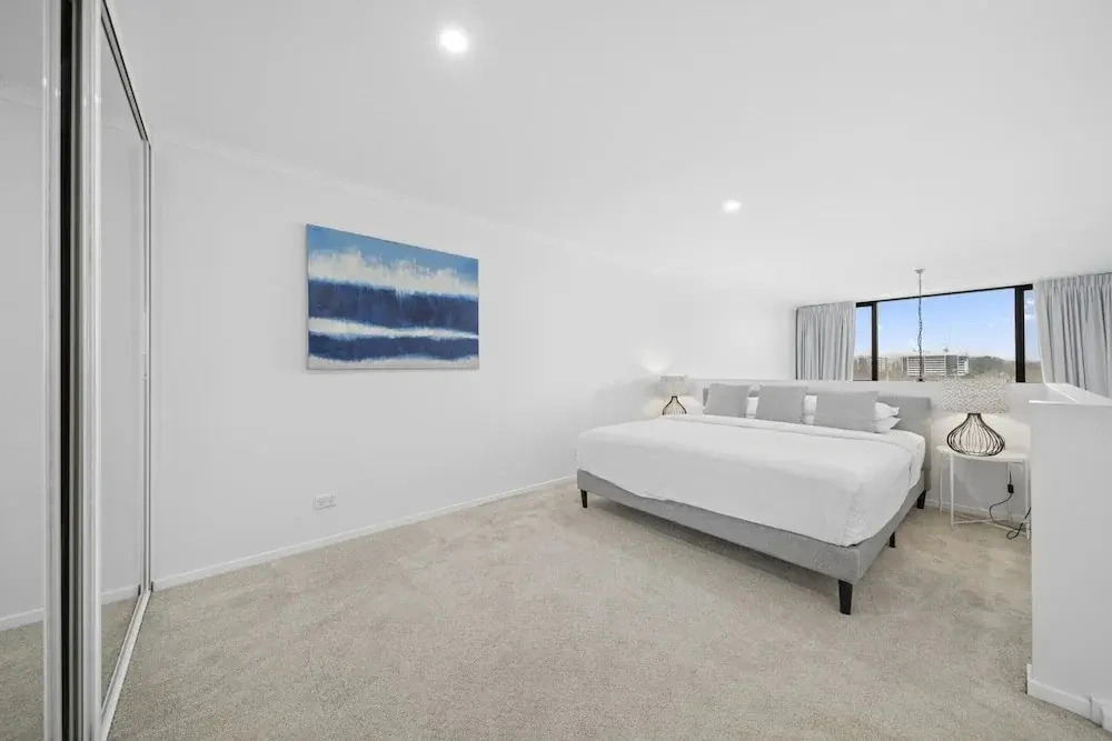 Loft-style CBD 1-bed With Rooftop Terrace & BBQ
