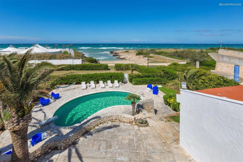 2374 Villa Costa Merlata by Perle di Puglia