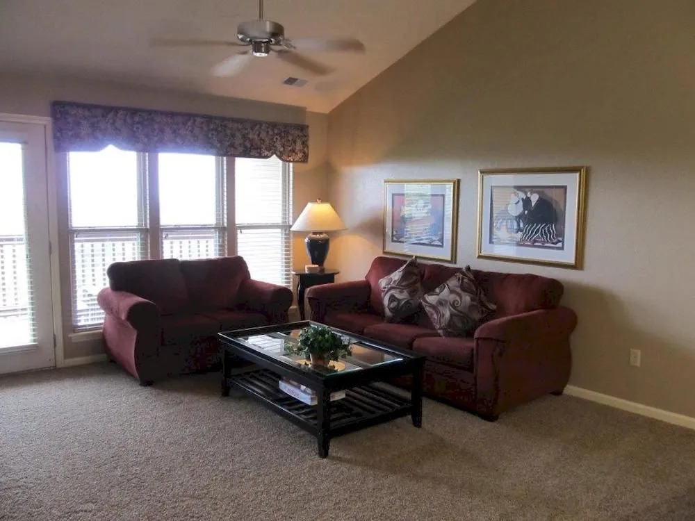 Stonebridge Village - Reeds Spring