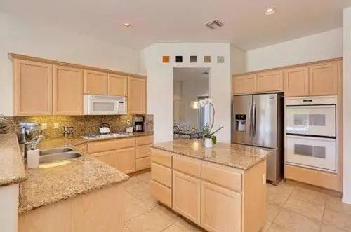 Casa Santa Fe-Pool-4br/2.5ba