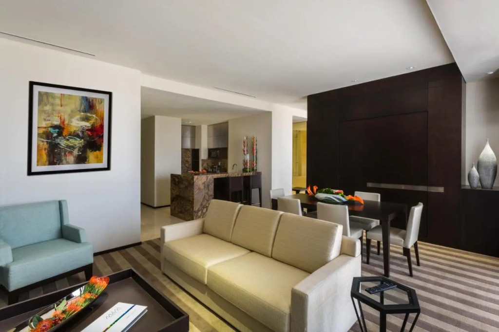 EB Hotel Miami Airport
