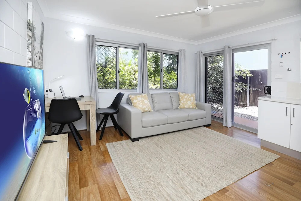 Ground Floor Easy Unit Close to City 4