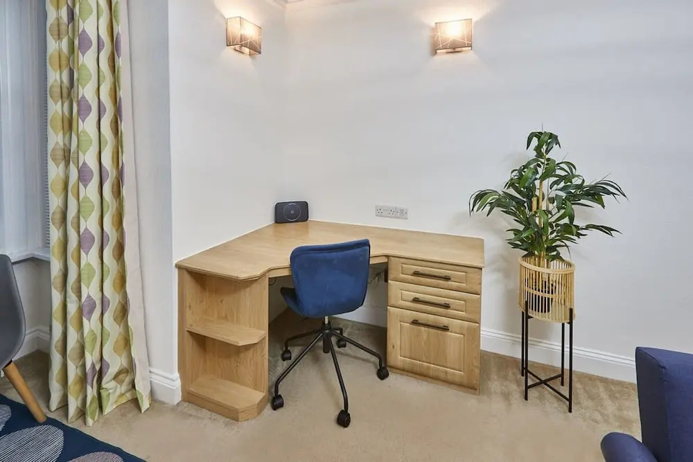 Host Stay Thamesview
