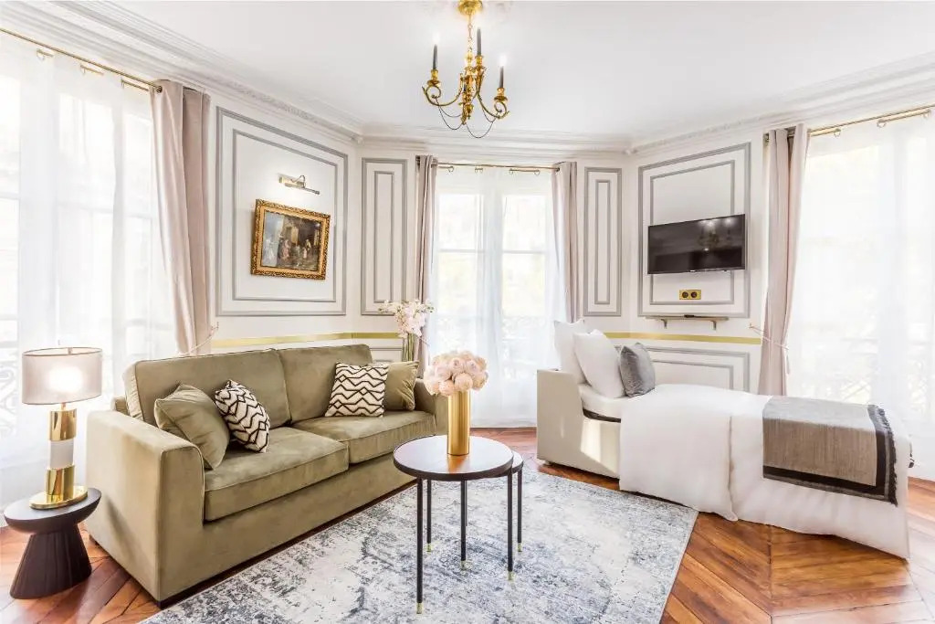 Luxury 2 Bedroom With Balcony - Louvre & Notre Dame