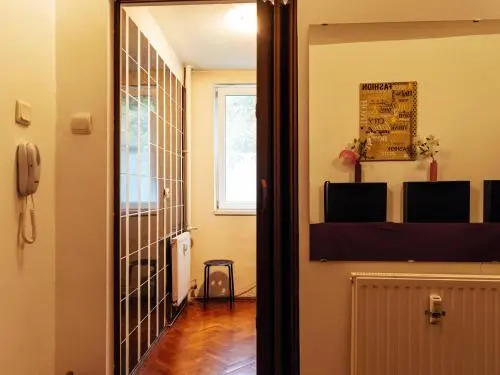Woody - Cozy and Quiet Place near Moghioros Park