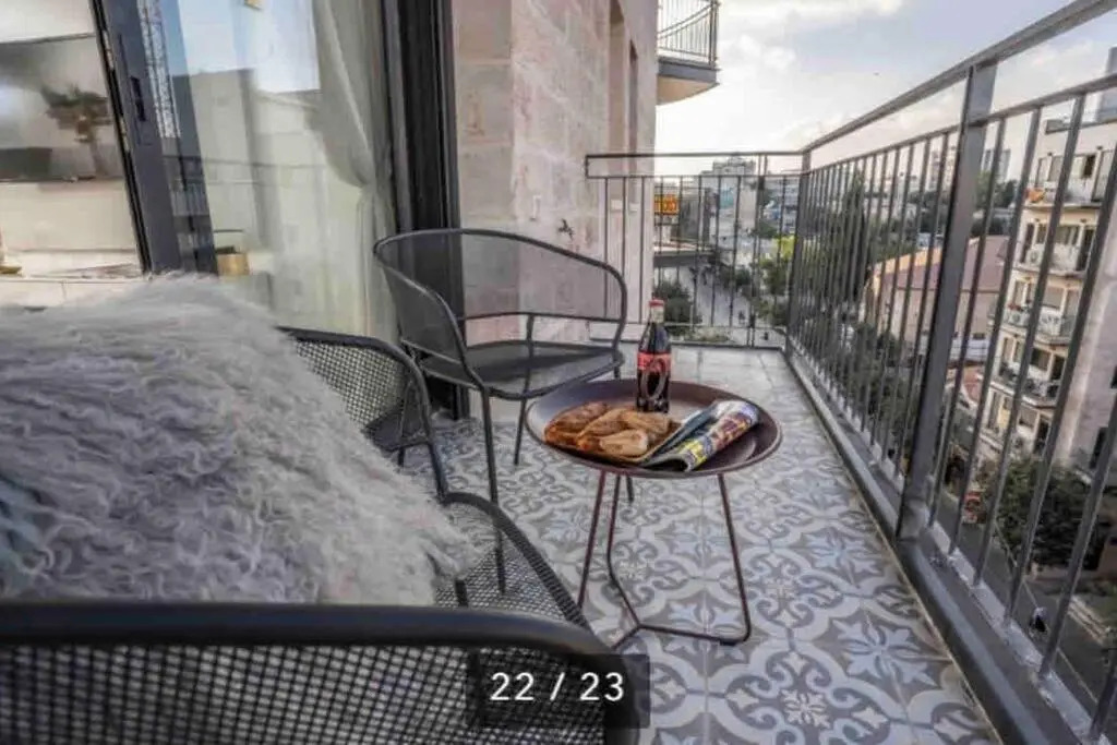 Wonderful Central Jerusalem 1 BDR/4 beds apt