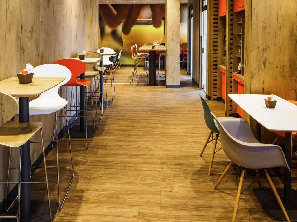 ibis Versailles Château