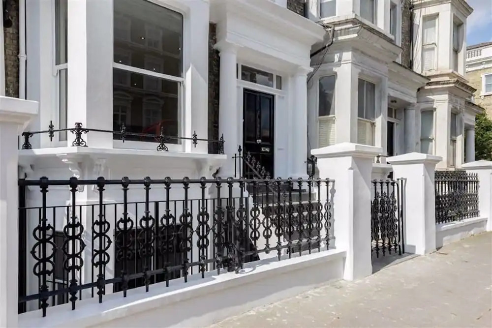 Spacious 1 bed apt in Chelsea
