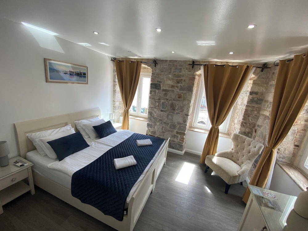 Luxury Rooms Lucija and Luka