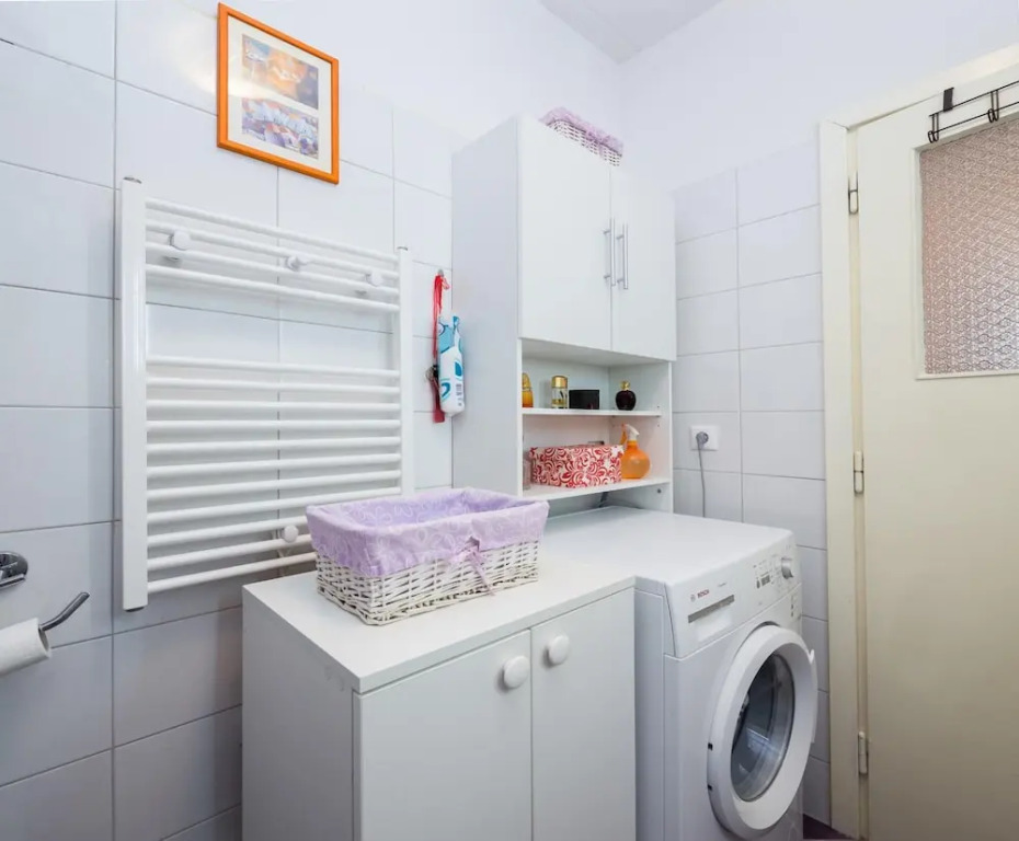 Comfortable and Fully Furbished apt in Center