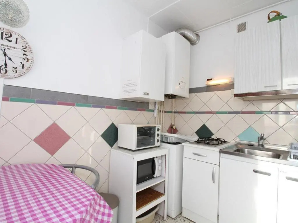 Appartement Balaruc-les-Bains, 1 pièce, 2 personnes - FR-1-553-47