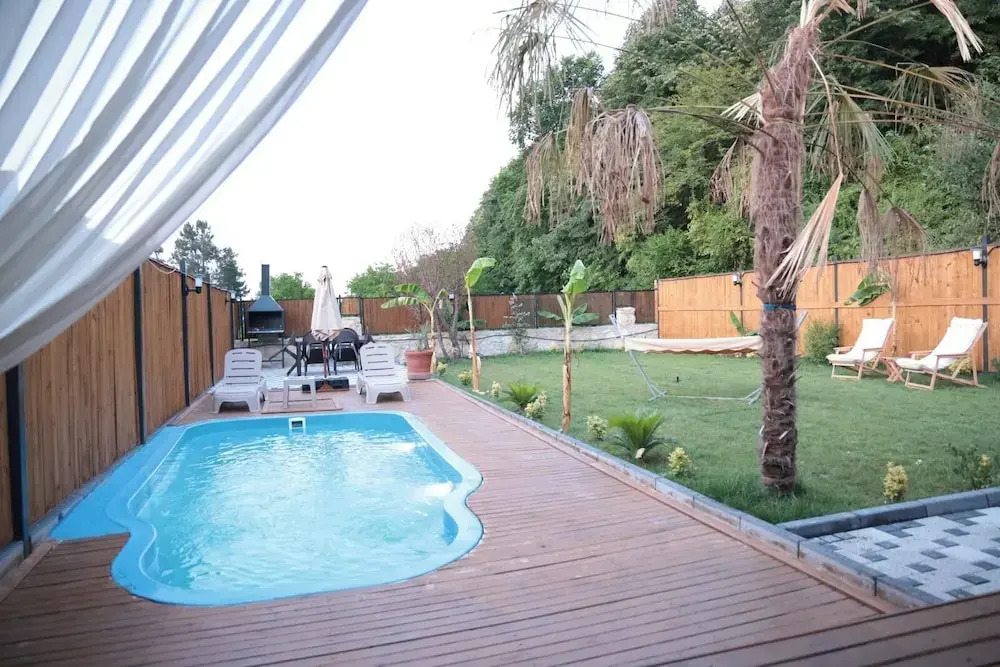 The Jungle Bungalov