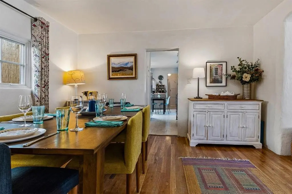 Artist Adobe - Blocks From The Plaza and Rail Yard, Southwestern Charm, Modern Touches