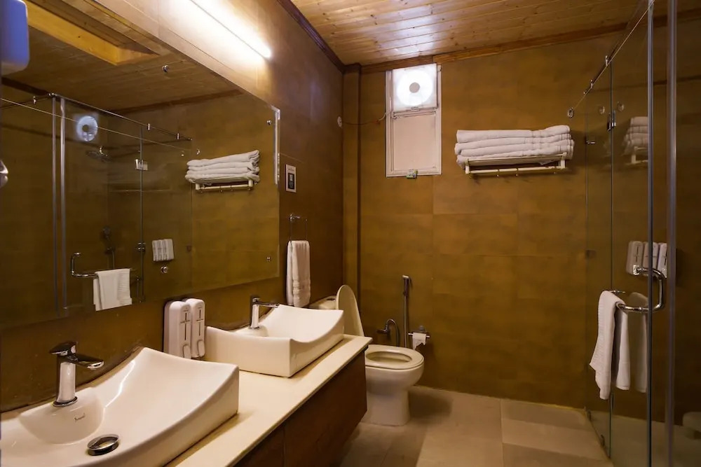 Sunny Guest House by OYO Rooms
