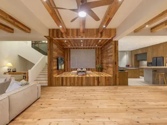 Country Life Lodge