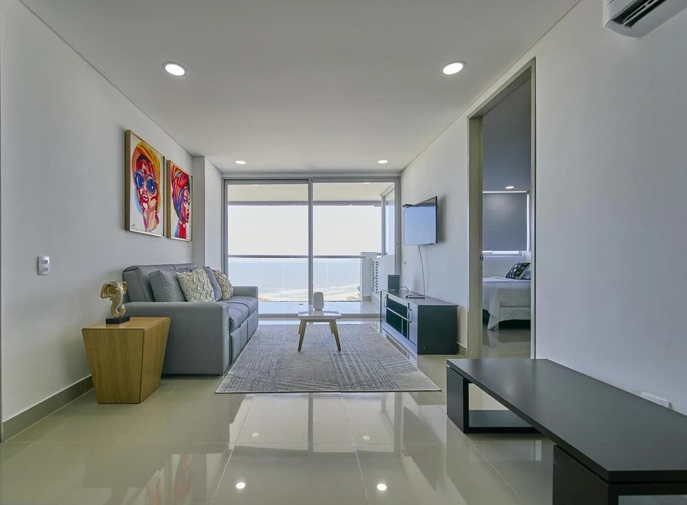 Artsy Oceanview Condo W Incredible Rooftop Pool