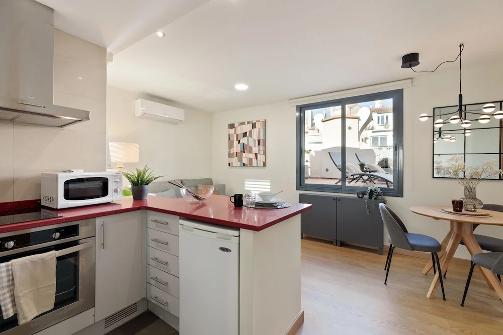 Rambla Paris Attic Apartment