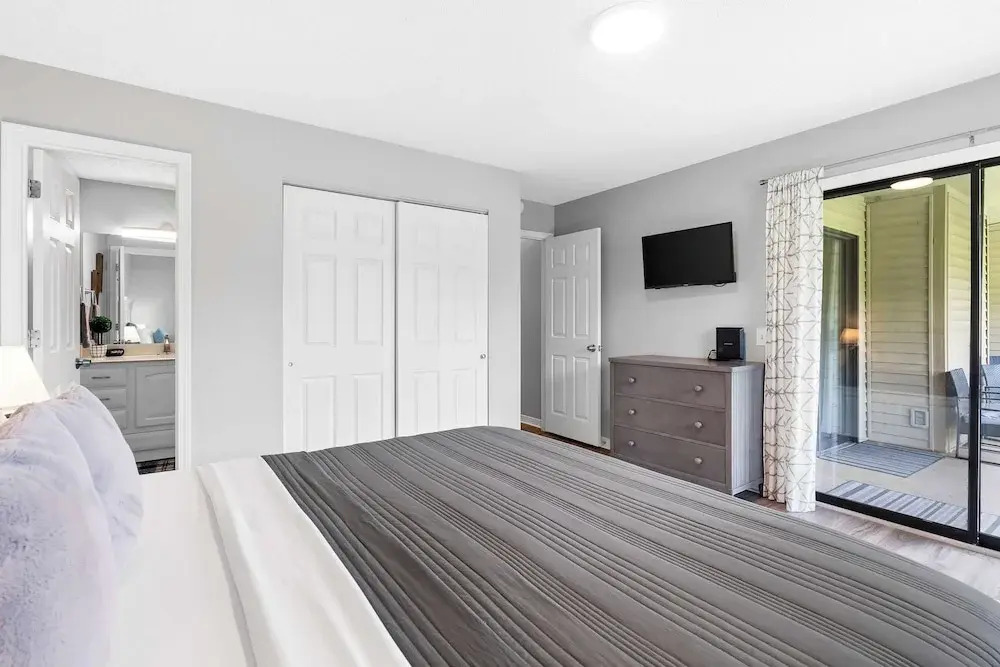 Quittin' Time Stay for 6 With Golf Course Views & Resort Amenities