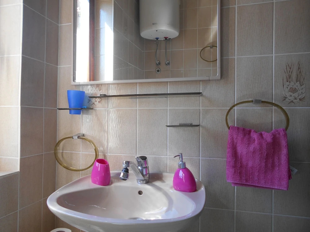 Cosy Apartment "elena" Near Center