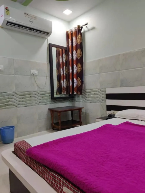 Hotel Ujala Palace