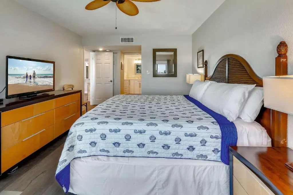 Land's End 4-405 Bay Front - Premier