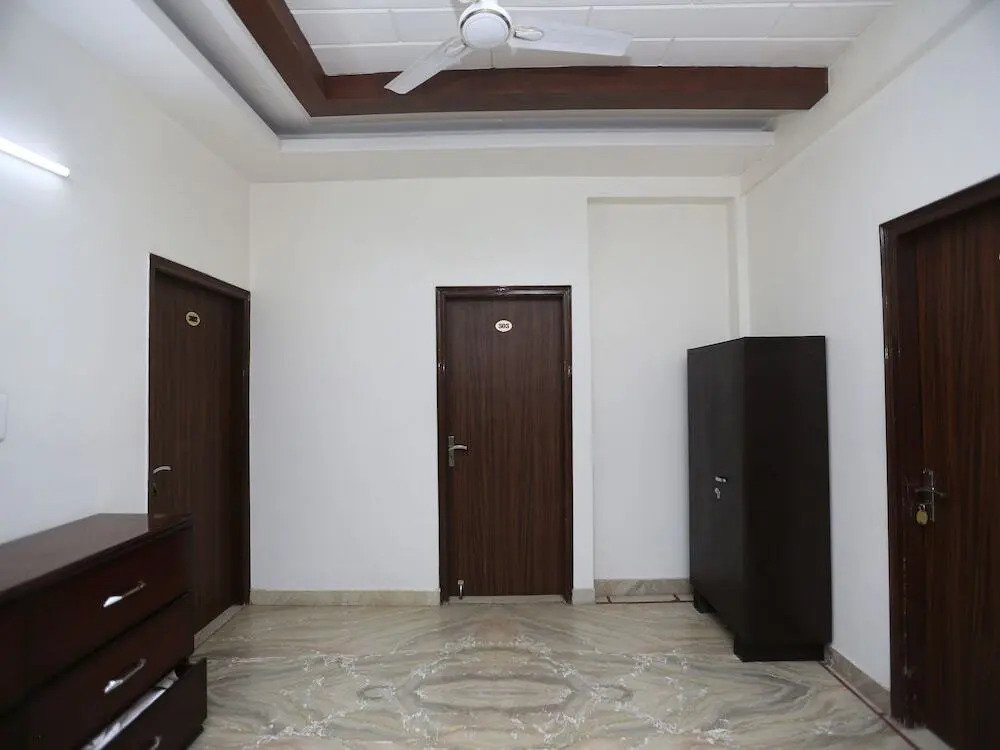 The Destiny Inn by OYO Rooms