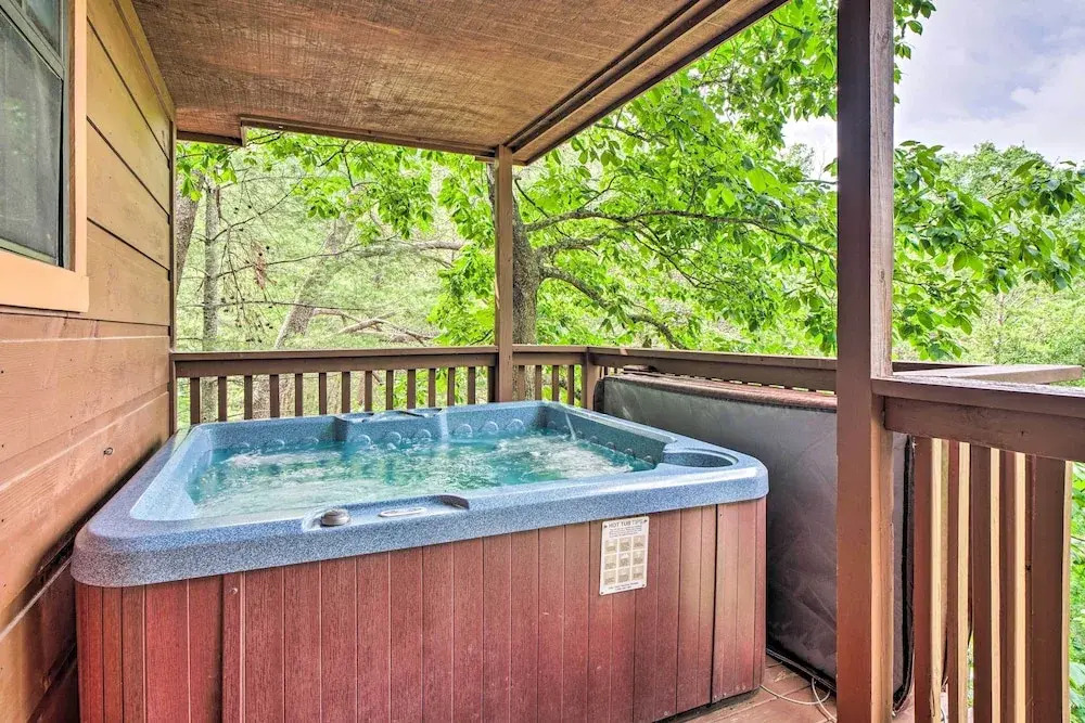 Central Sevierville Cabin w/ Hot Tub & Views!