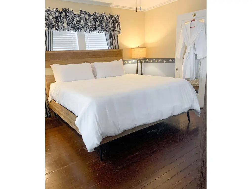 Beach Drive Inn Bed & Breakfast
