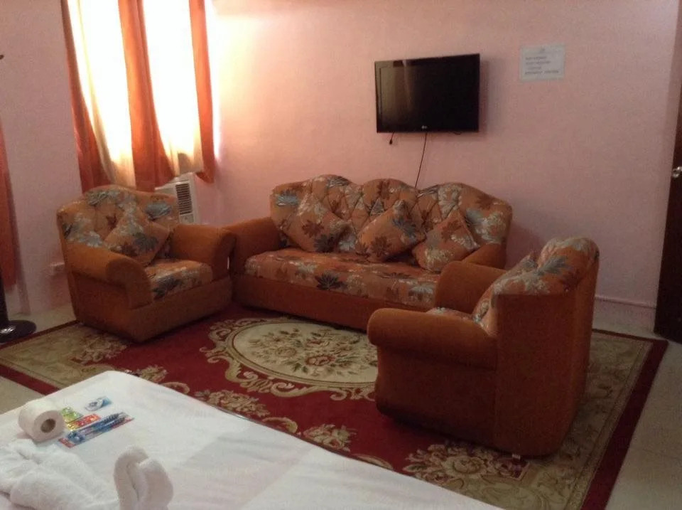 Royal Crest Hotel Restaurant and Sports Centrum