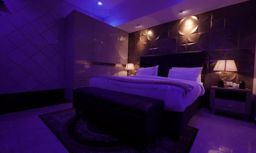 Lantana Hotel