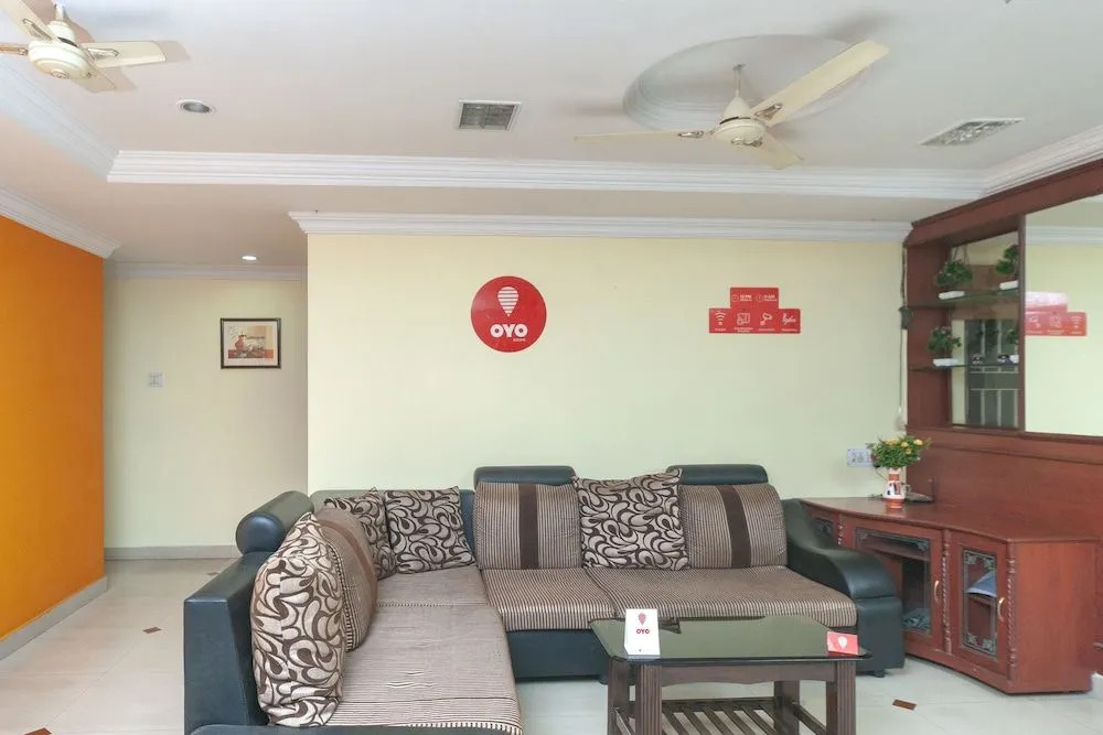 Oyo 7853 Pearl Corporate Residency