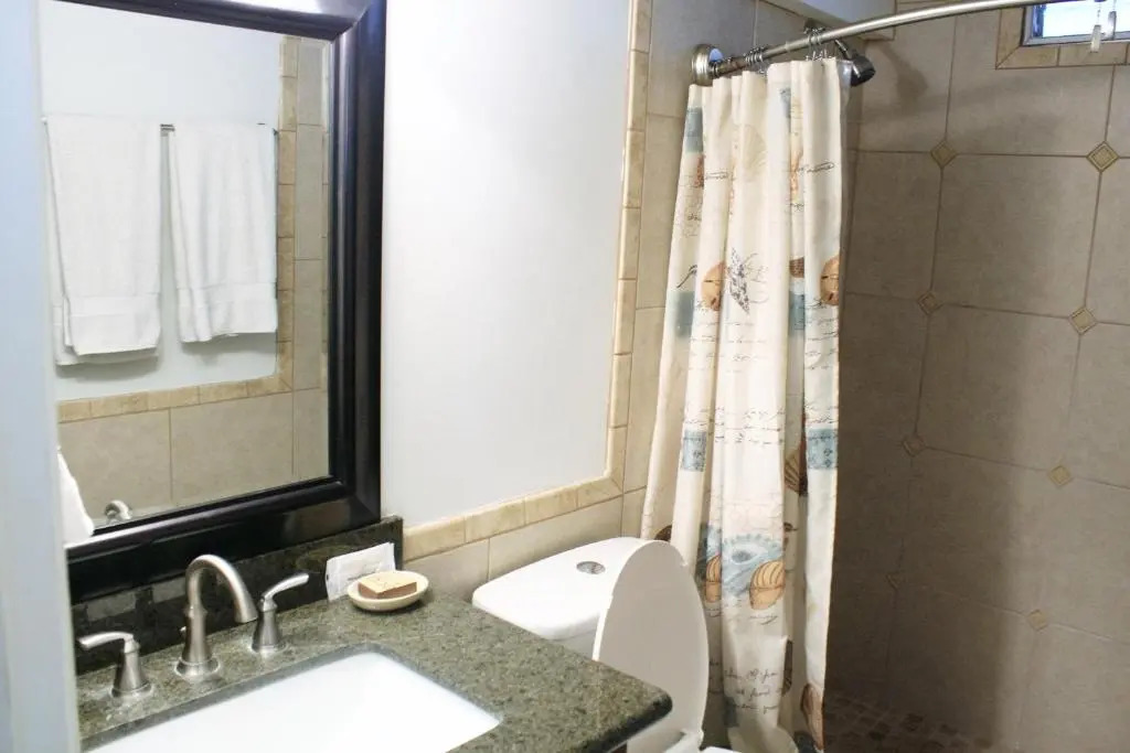 Renovated Private Kuhio Village 708A Studio - 2 min Walk 2 the Beach