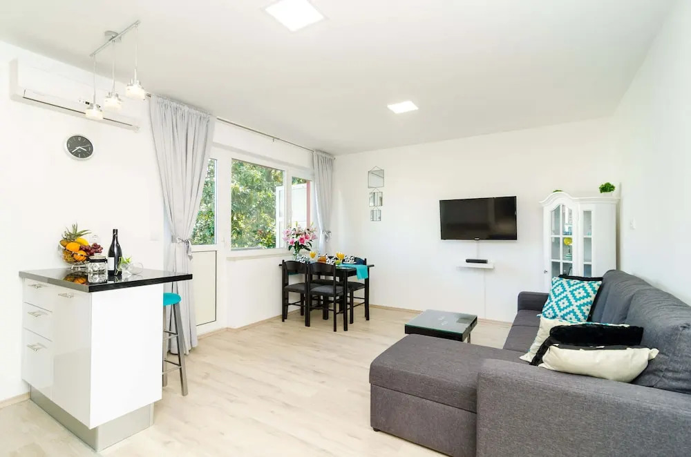 Rea Apartment