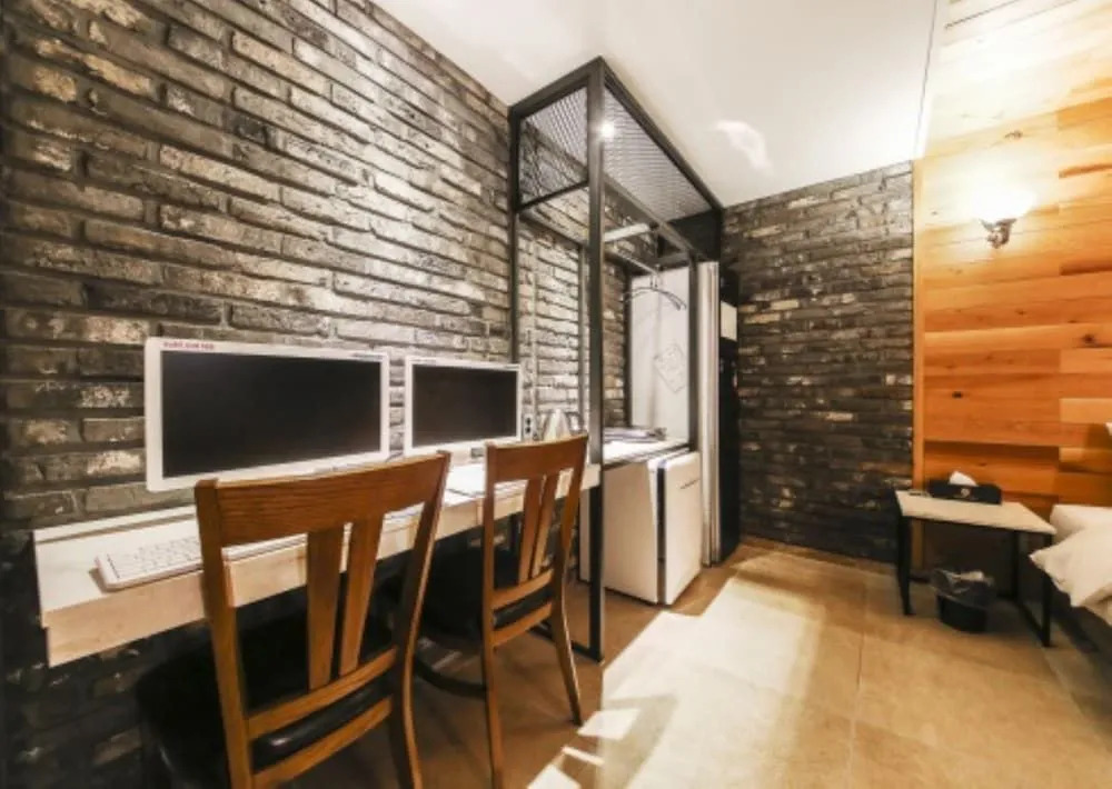 Luce Hotel