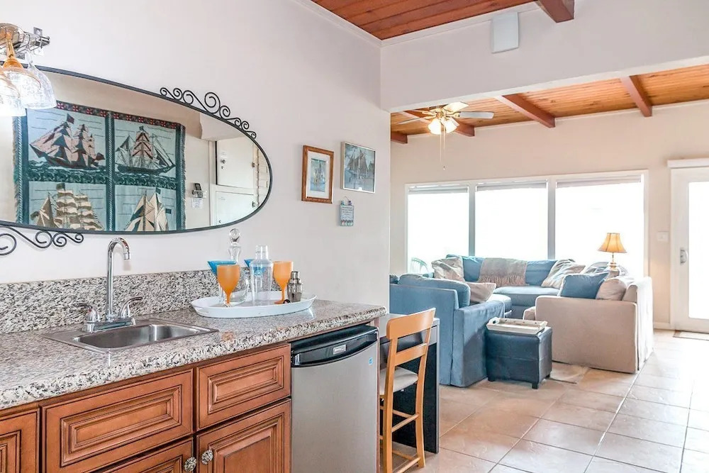 Oceanfront  W/ Direct Beach Access 3 Bedroom Home